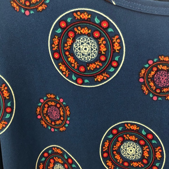 LulaRoe tunic top size small - Picture 3 of 4